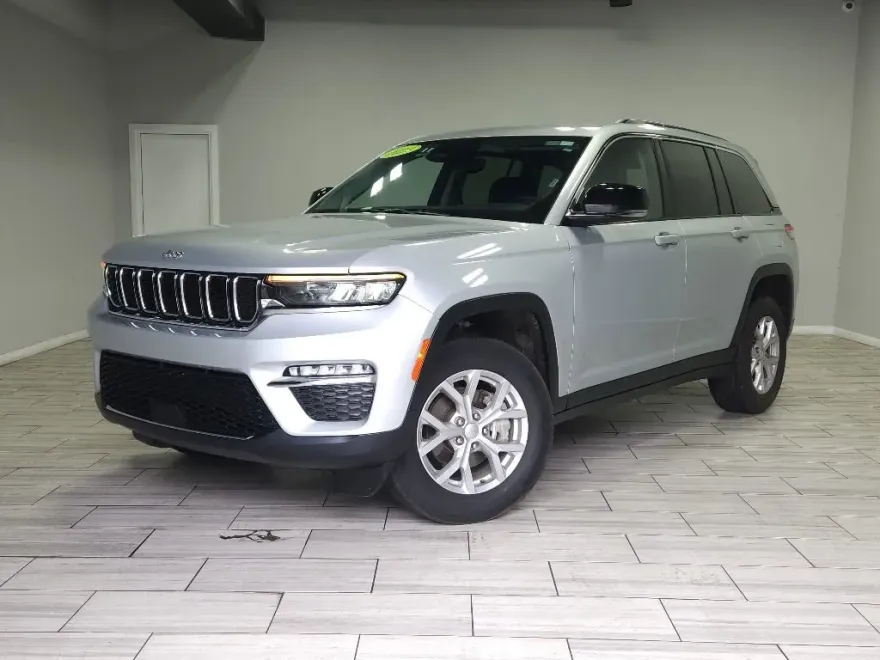 2023 Jeep Grand Cherokee Limited photo 1
