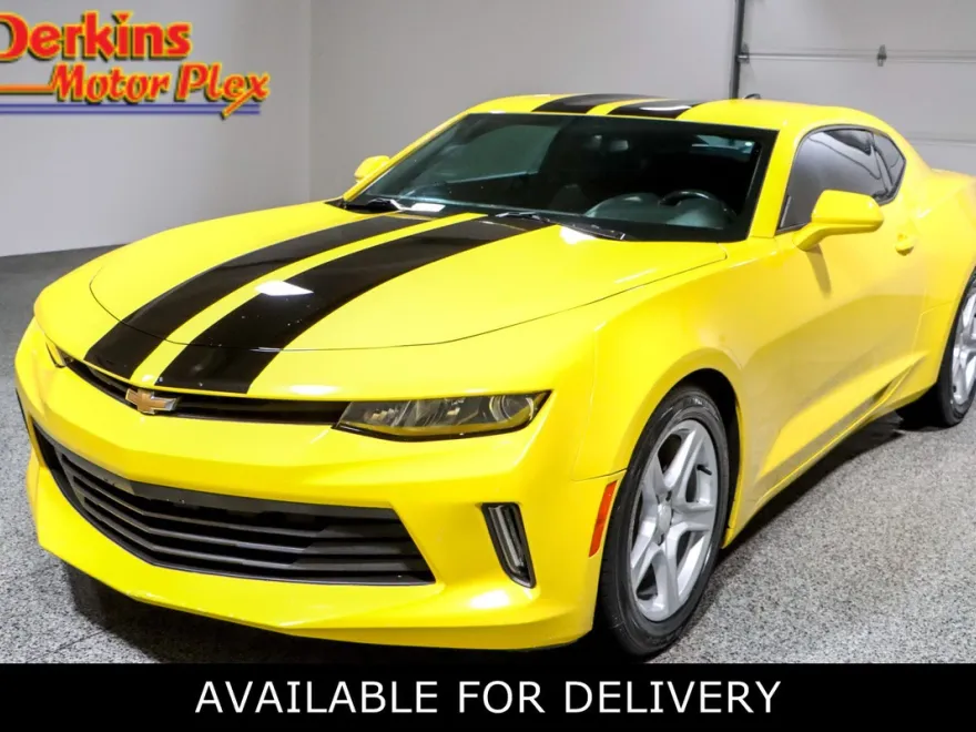 2018 Chevrolet Camaro 1LS 1LT photo 1