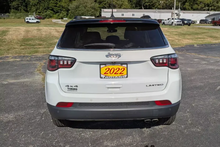 2022 Jeep Compass Limited photo 1