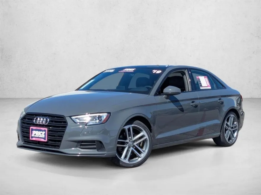 2019 Audi A3 Premium photo 1