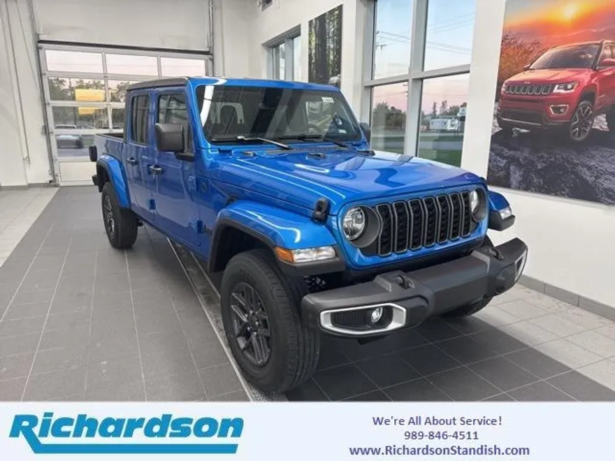 2025 Jeep Gladiator Sport S photo 1