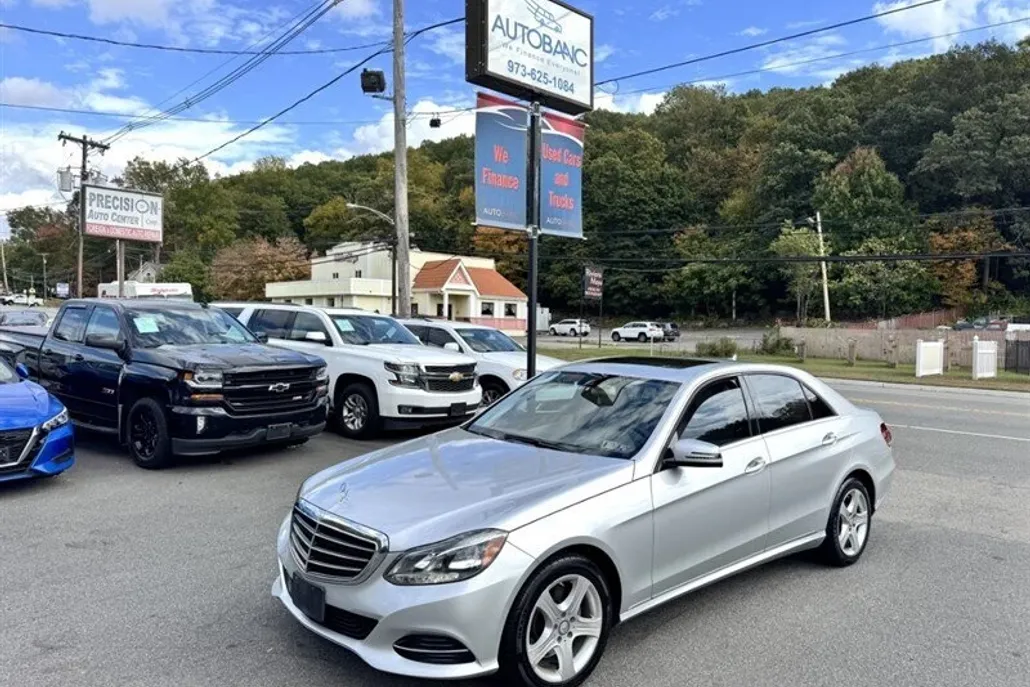 2016 Mercedes Benz E 350 4MATIC photo 1