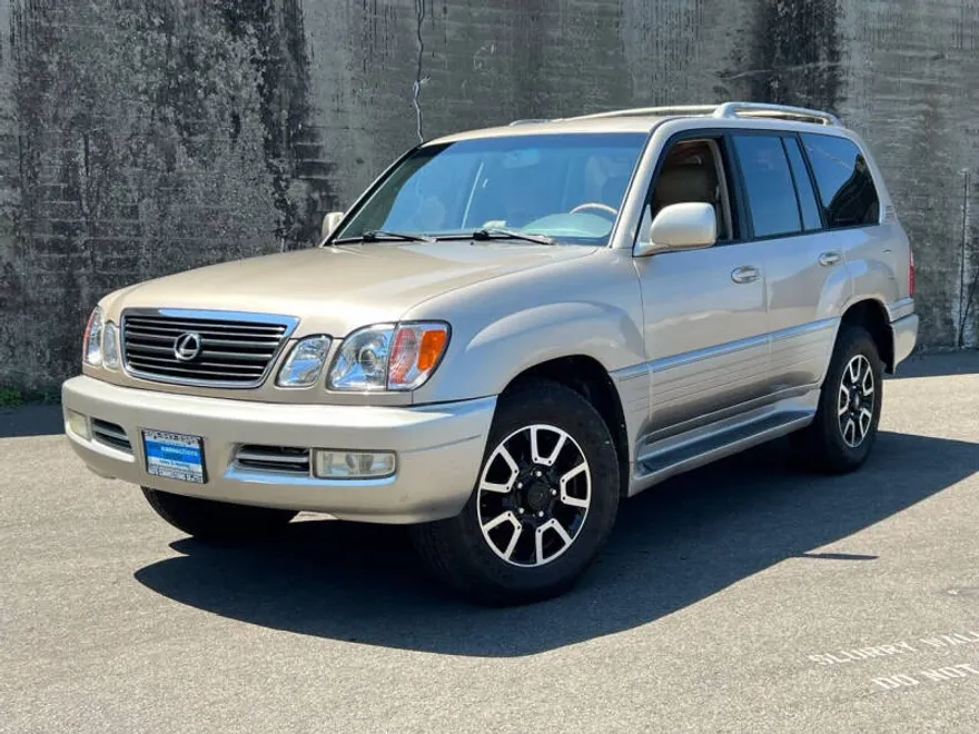 2000 Lexus LX 470 photo 1