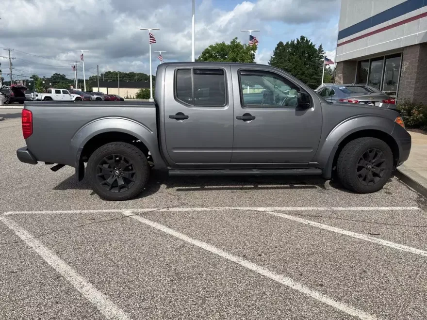 2021 Nissan Frontier SV photo 1