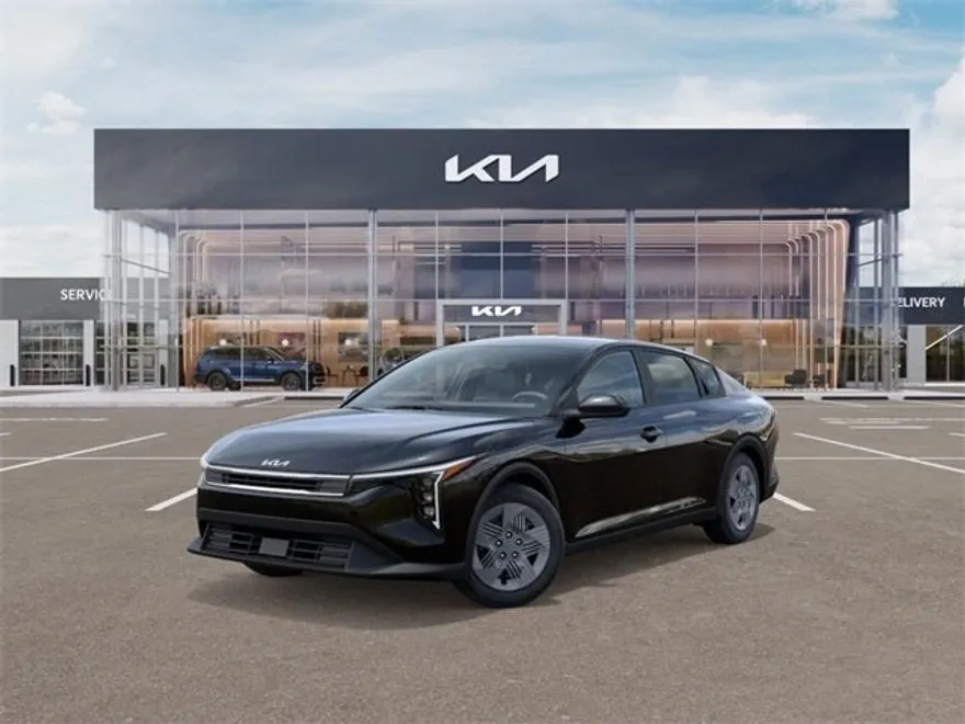 2025 Kia K4 LX photo 1