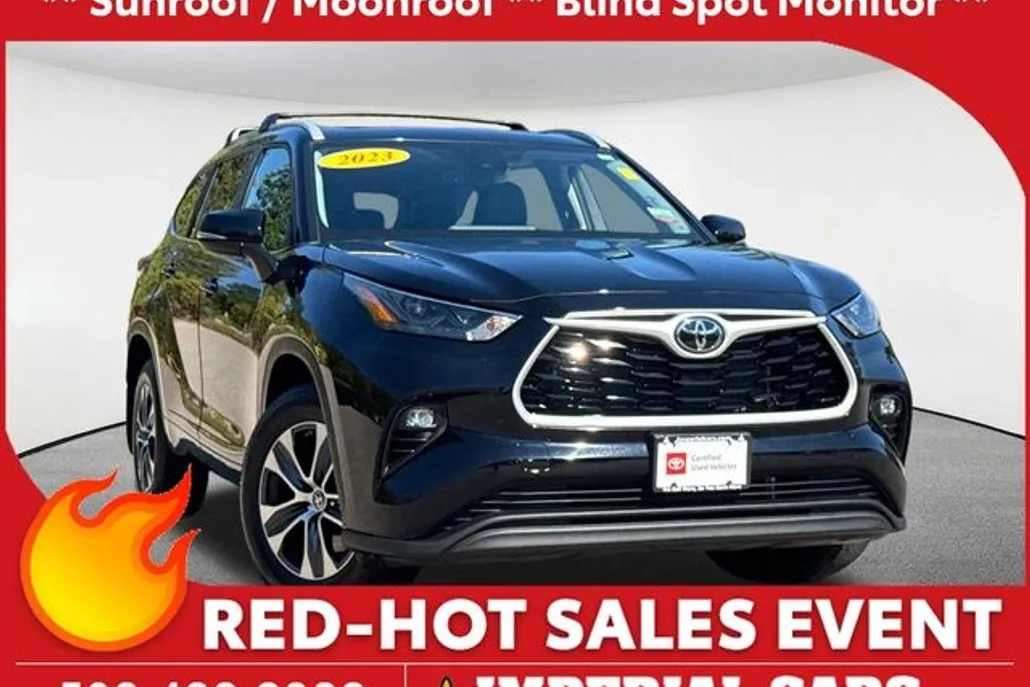 2023 Toyota Highlander XLE photo 1