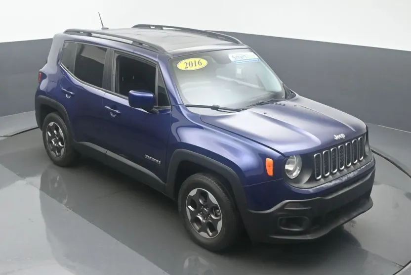 2016 Jeep Renegade Latitude photo 1