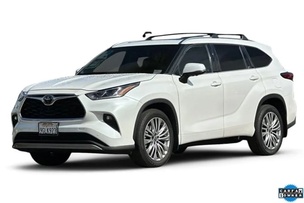 2023 Toyota Highlander Platinum photo 1