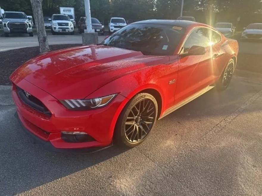 2017 Ford Mustang GT photo 1