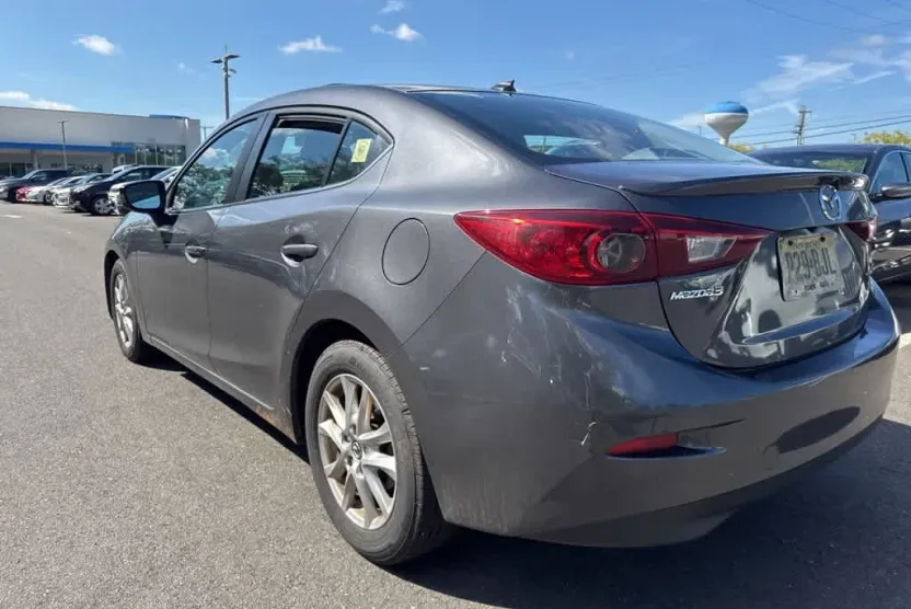 2016 Mazda Mazda3 Touring photo 1