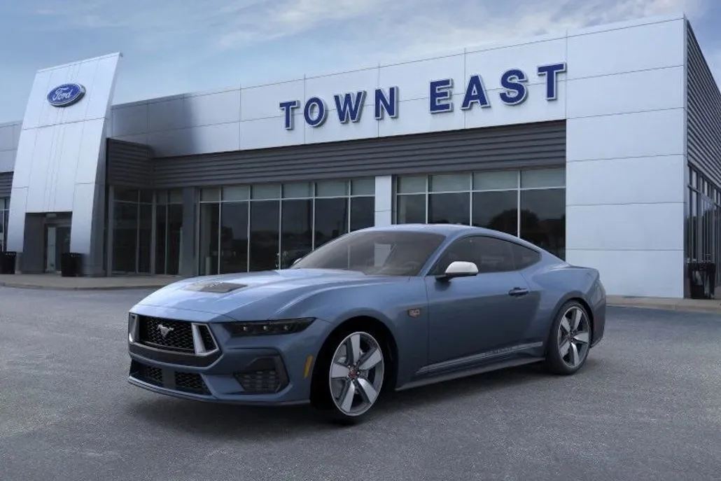 2025 Ford Mustang GT photo 1