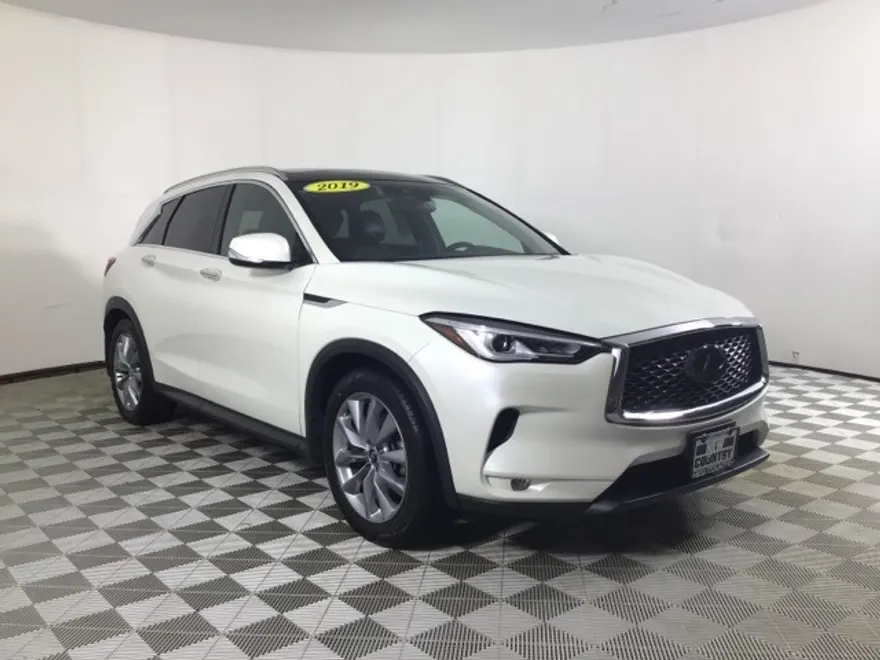 2019 Infiniti QX50 Luxe AWD photo 1