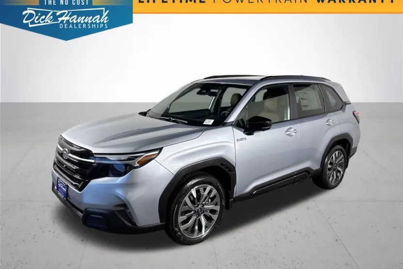 2025 Subaru Forester Touring photo 1