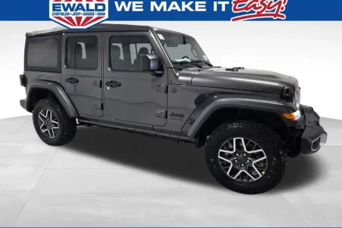 2025 Jeep Wrangler Sahara photo 2