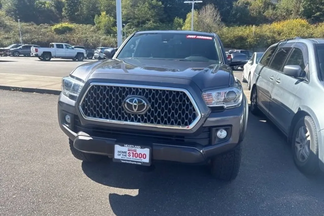 2019 Toyota Tacoma TRD V6 photo 1