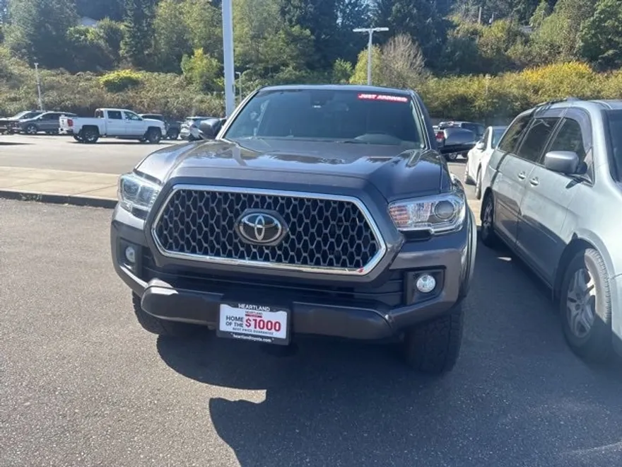 2019 Toyota Tacoma TRD V6 photo 1