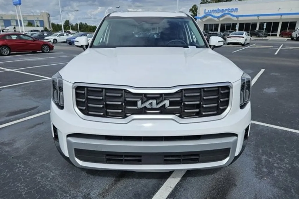 2025 Kia Telluride S photo 1