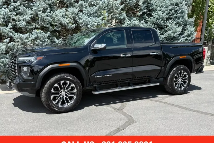 2024 Gmc Canyon Denali photo 1