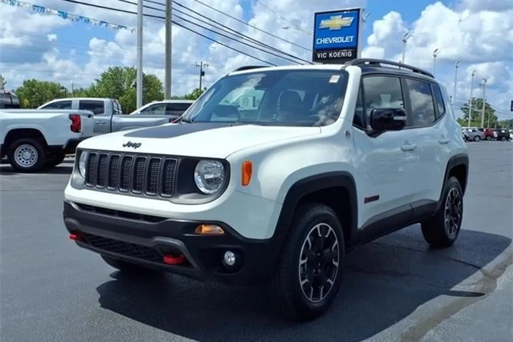 2023 Jeep Renegade Trailhawk photo 1