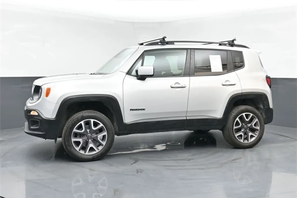 2016 Jeep Renegade Latitude photo 1