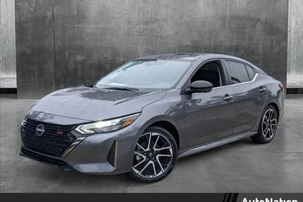 2025 Nissan Sentra SR photo 1