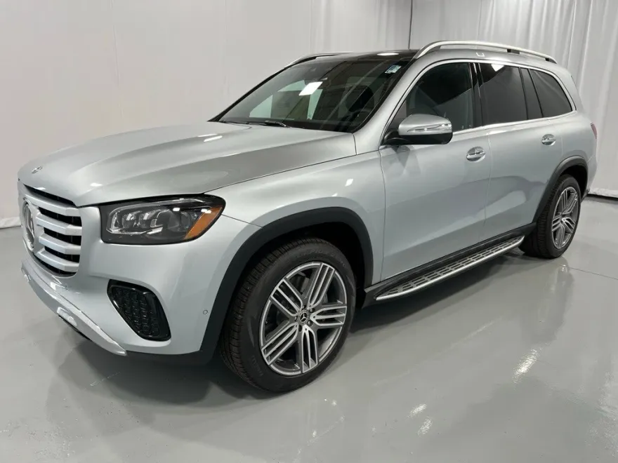 2025 Mercedes Benz GLS 450 photo 1