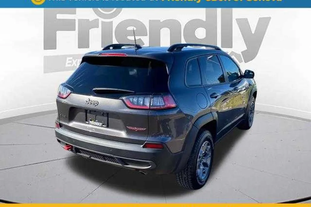 2022 Jeep Cherokee Trailhawk photo 1