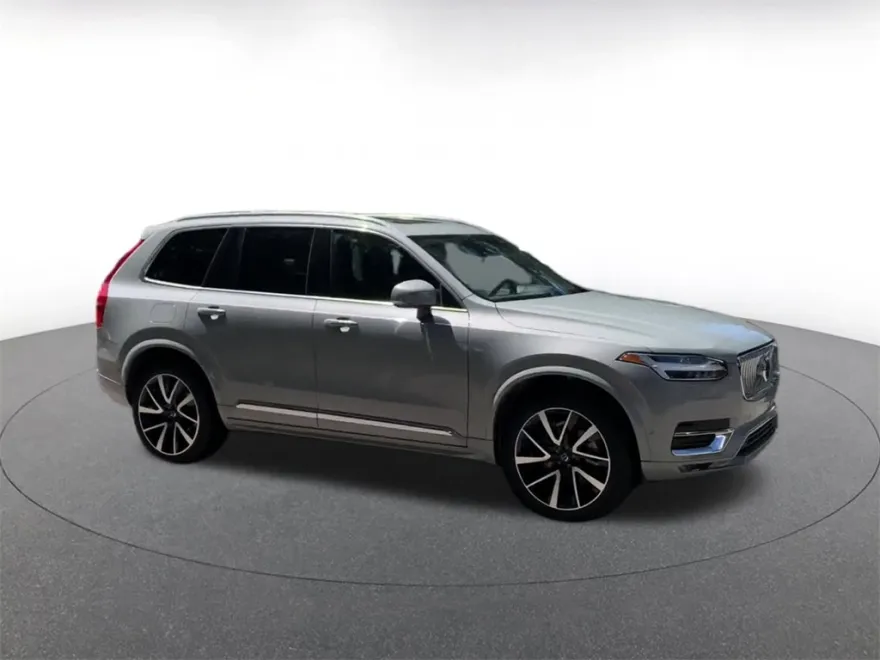 2024 Volvo XC90 Plus photo 1