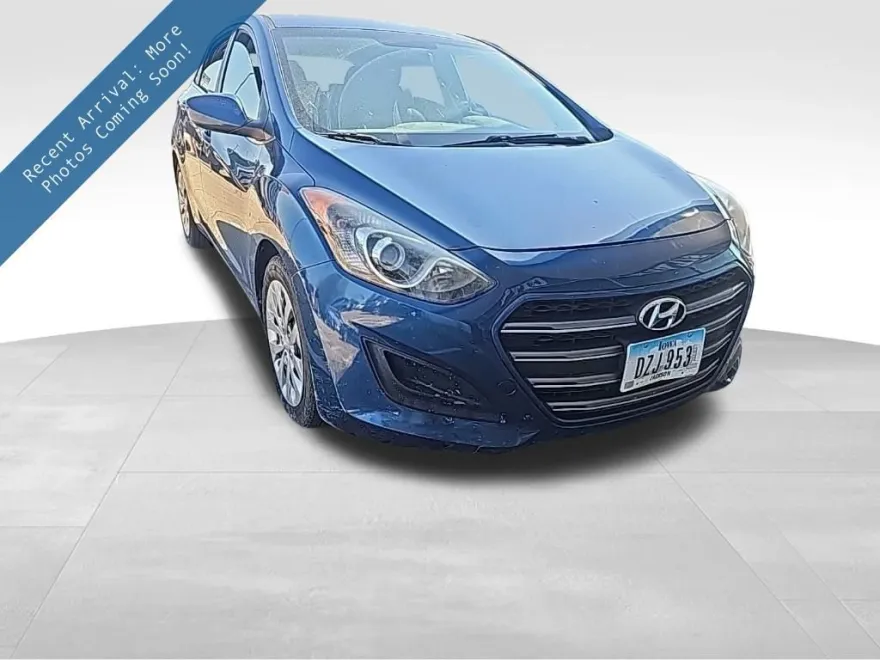 2016 Hyundai Elantra GT Base photo 1