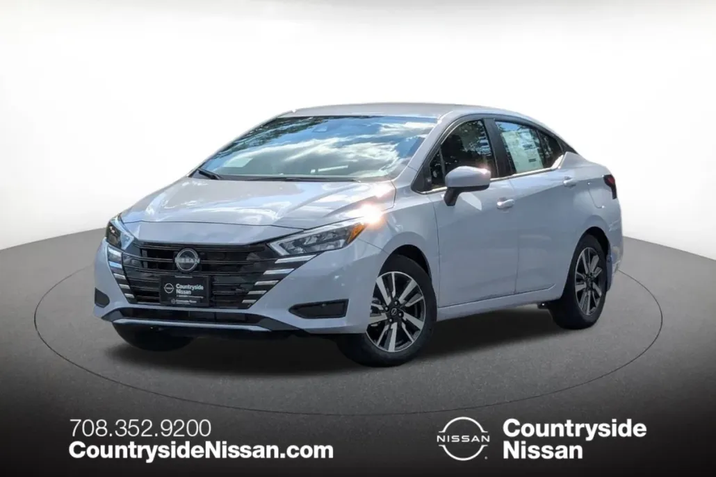 2025 Nissan Versa SV photo 1