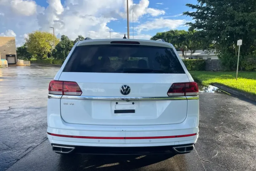2021 Volkswagen Atlas V6 SE Technology R-Line photo 1