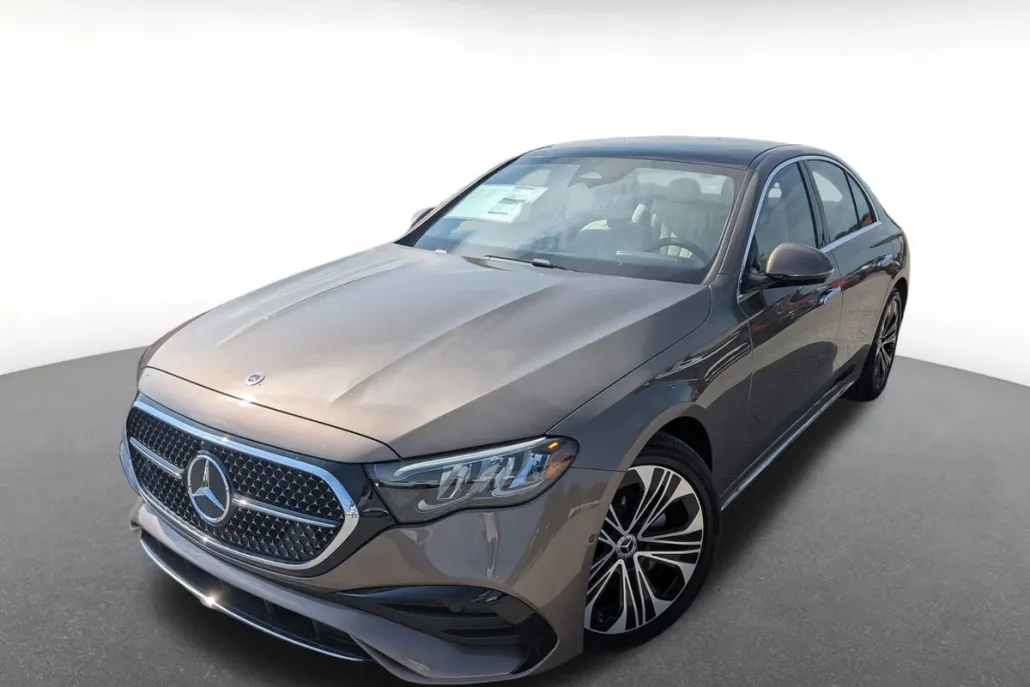 2026 Mercedes Benz E 350 4MATIC photo 1