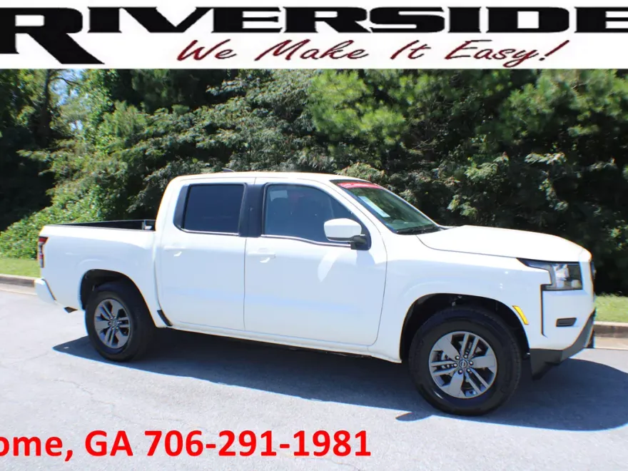 2024 Nissan Frontier SV photo 1