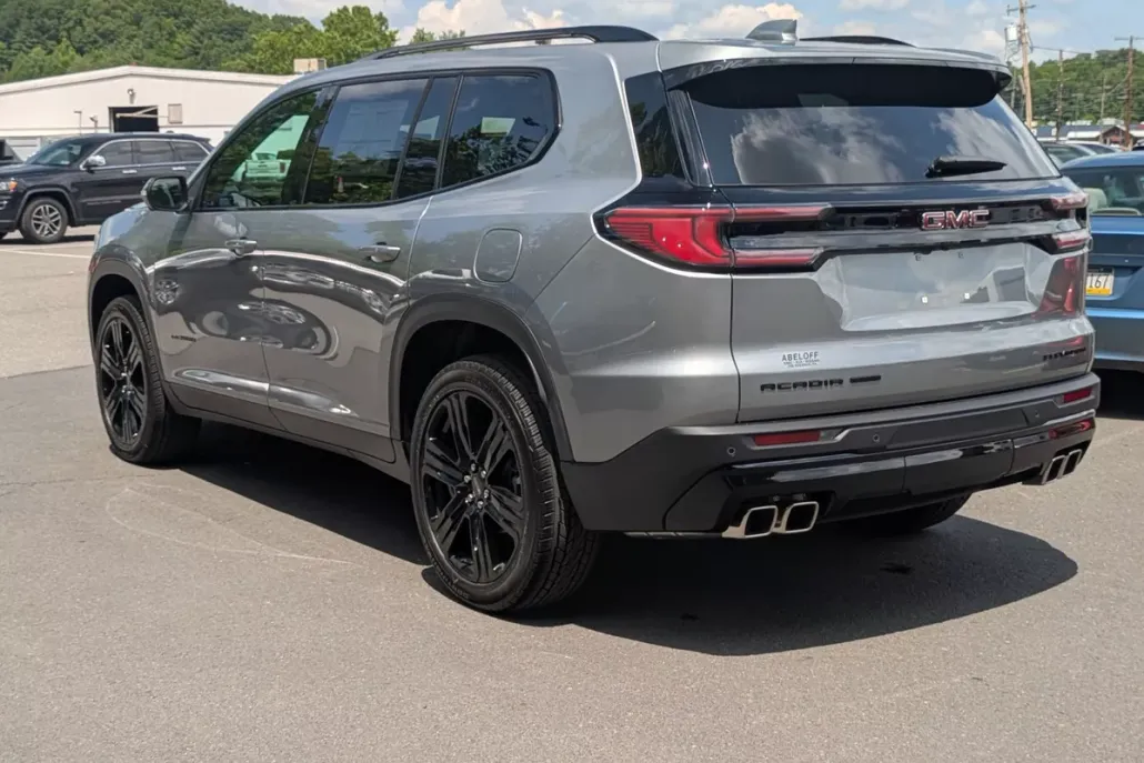 2025 Gmc Acadia Elevation photo 1