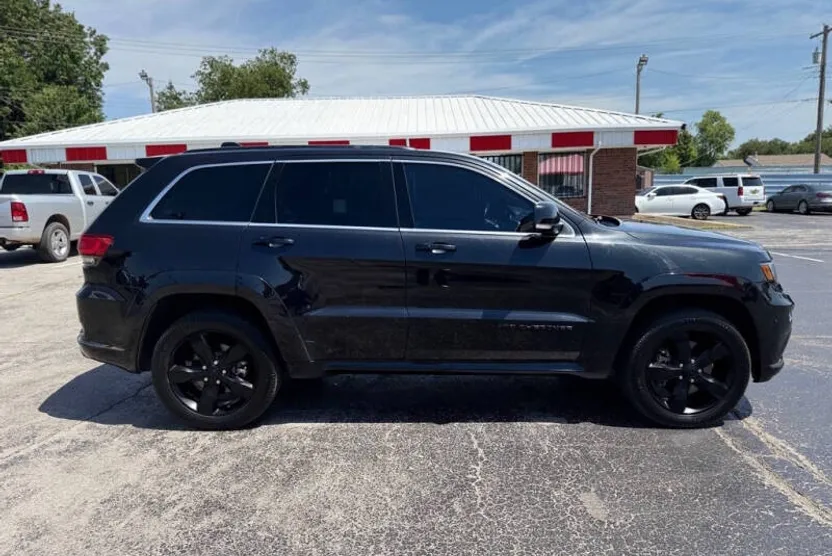 2015 Jeep Grand Cherokee Overland photo 1