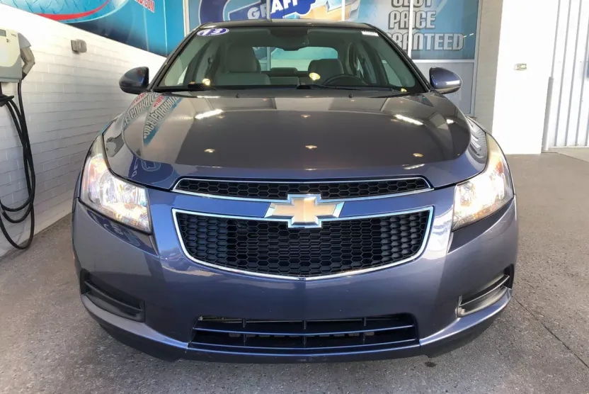 2013 Chevrolet Cruze photo 1