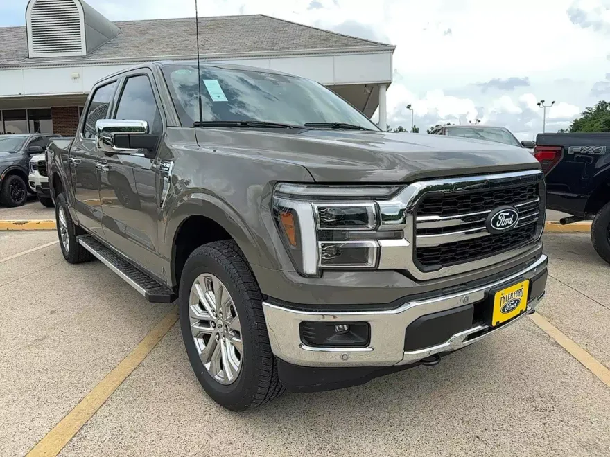 2025 Ford F-150 Lariat photo 1