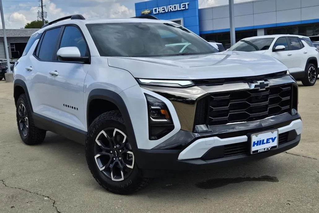 2026 Chevrolet Equinox ACTIV photo 1