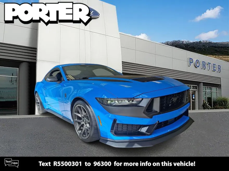 2024 Ford Mustang Dark Horse photo 1