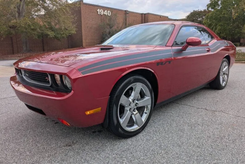 2009 Dodge Challenger R/T photo 1