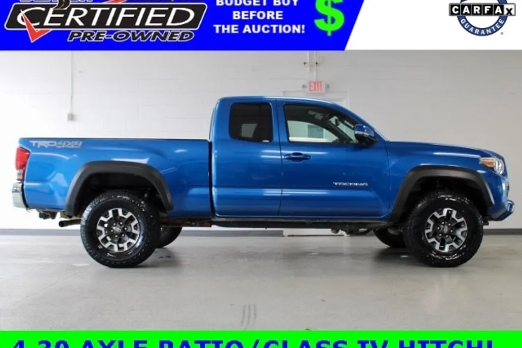 2017 Toyota Tacoma TRD Sport Access Cab photo 1