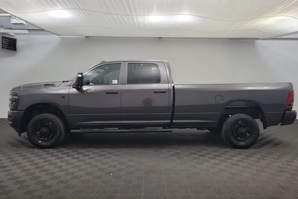 2025 Ram 2500 Tradesman photo 1