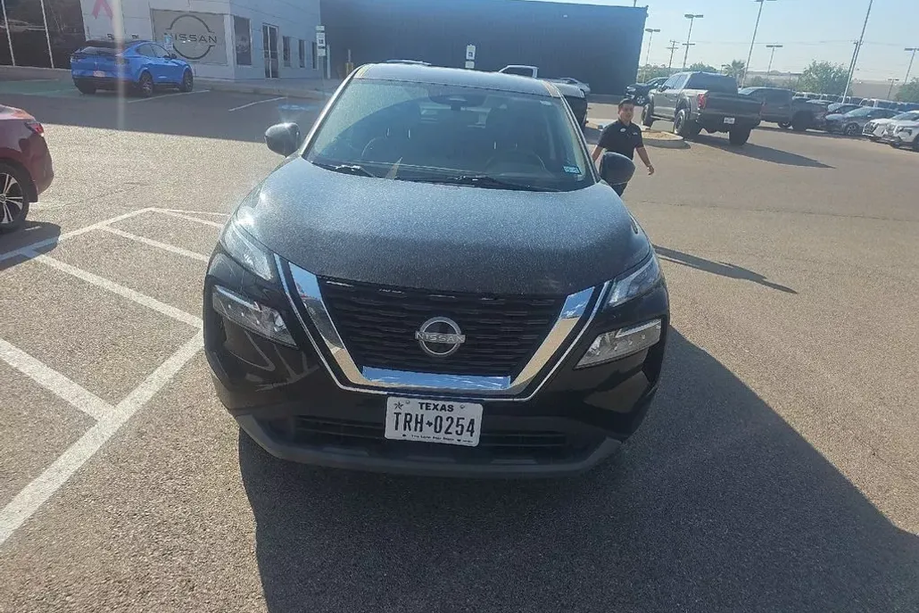 2023 Nissan Rogue SV photo 1