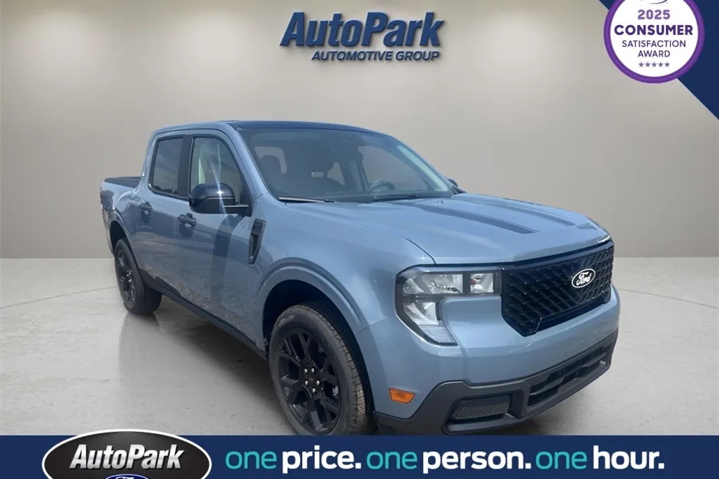 2025 Ford Maverick XLT photo 1