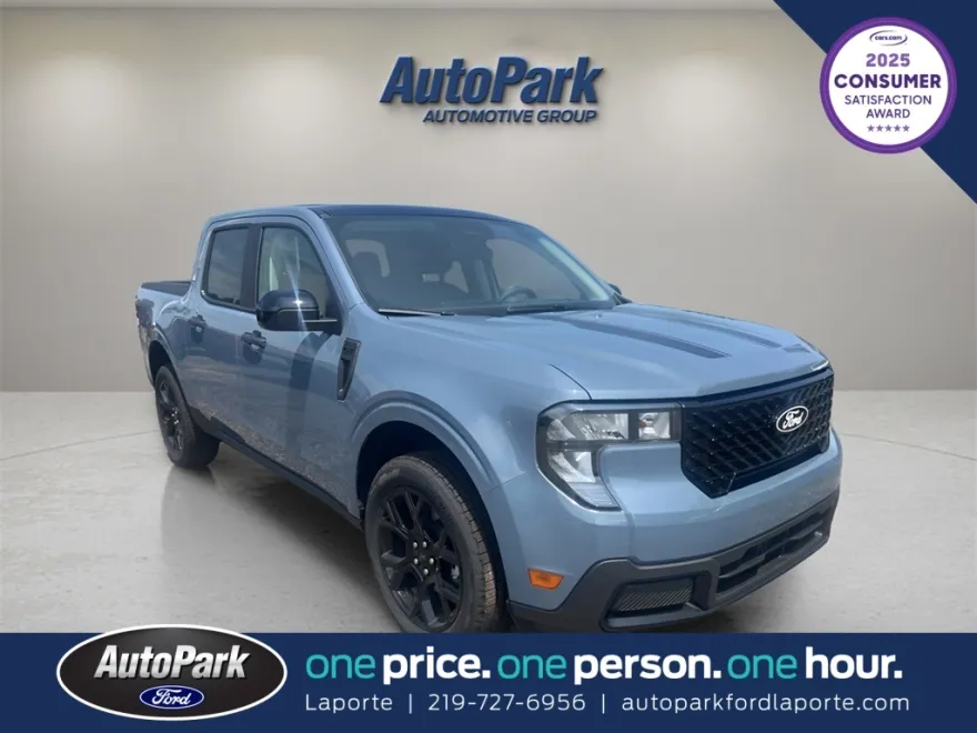 2025 Ford Maverick XLT photo 1