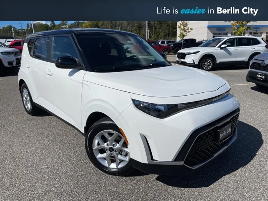 2025 Kia Soul S photo 1