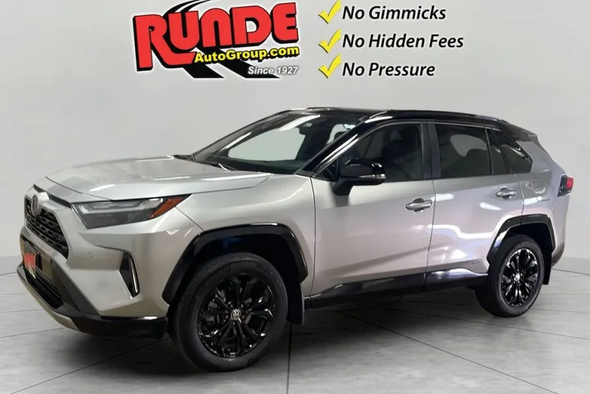 2022 Toyota RAV4 Hybrid XSE photo 1