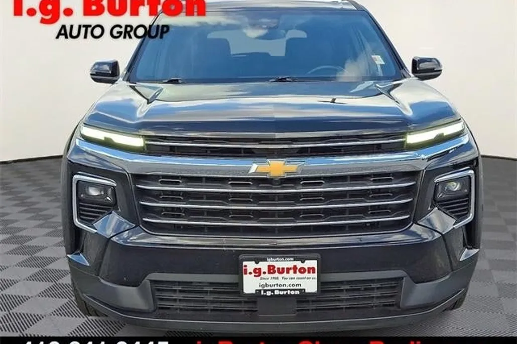 2025 Chevrolet Traverse photo 1