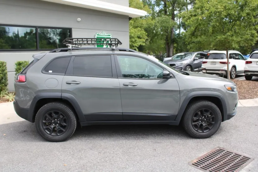 2022 Jeep Cherokee X photo 1