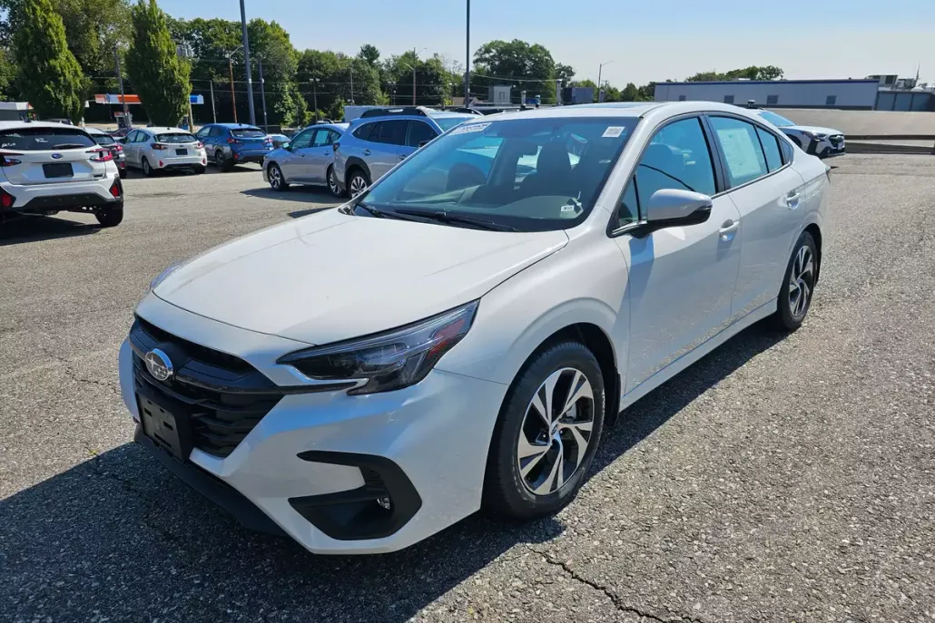 2025 Subaru Legacy Premium photo 1